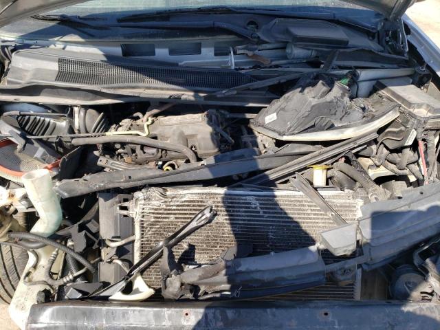 2D4RN4DE7AR377294 - 2010 DODGE GRAND CARA SE SILVER photo 12