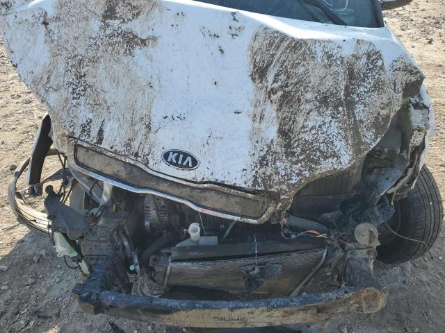 KNDJN2A22F7231483 - 2015 KIA SOUL WHITE photo 11