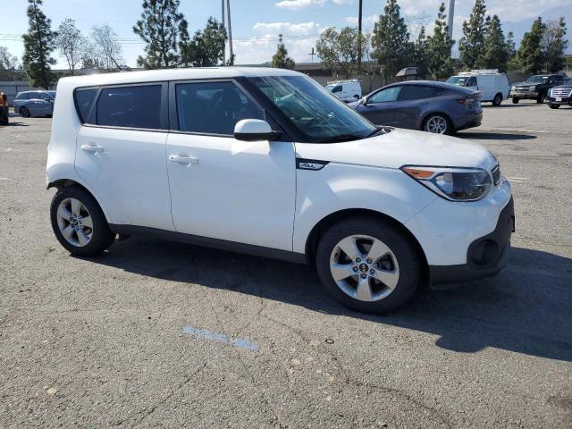 KNDJN2A20J7532858 - 2018 KIA SOUL WHITE photo 4