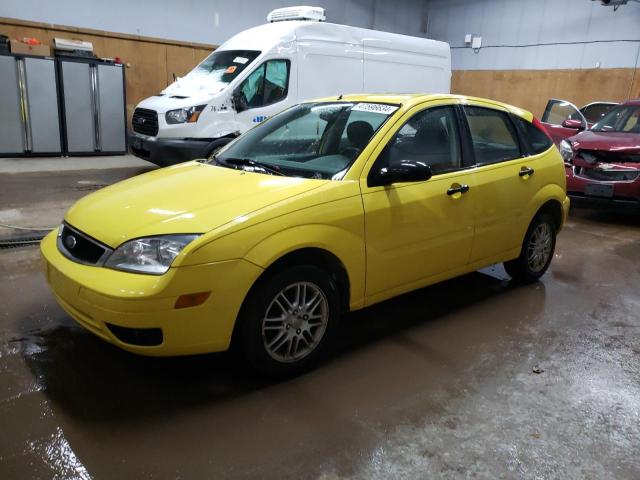 3FAFP37N35R123751 - 2005 FORD FOCUS ZX5 YELLOW photo 1