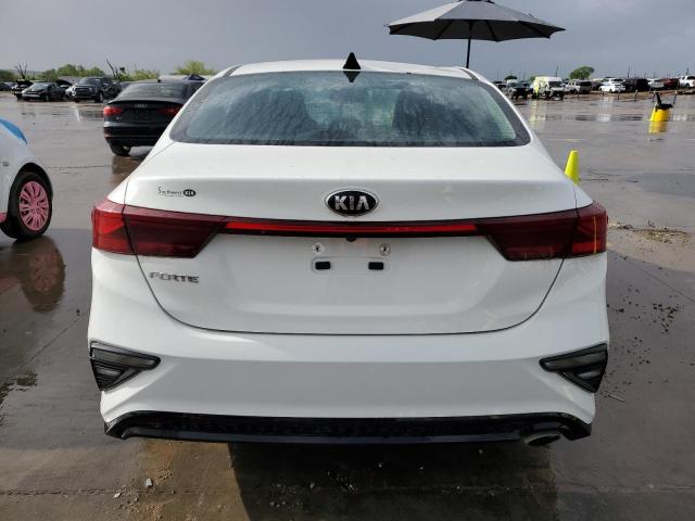 3KPF24AD4LE222162 - 2020 KIA FORTE FE WHITE photo 6