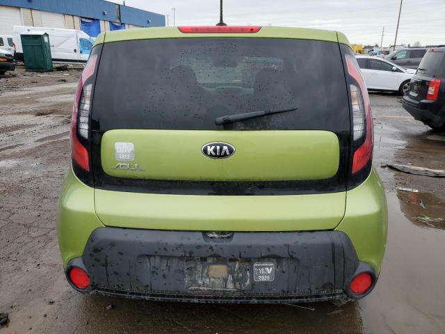 KNDJN2A29F7809899 - 2015 KIA SOUL GREEN photo 6