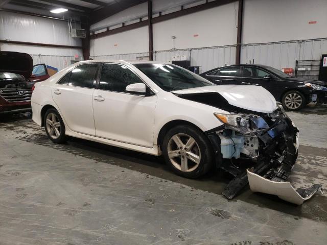 4T1BF1FK6DU256367 - 2013 TOYOTA CAMRY L WHITE photo 4