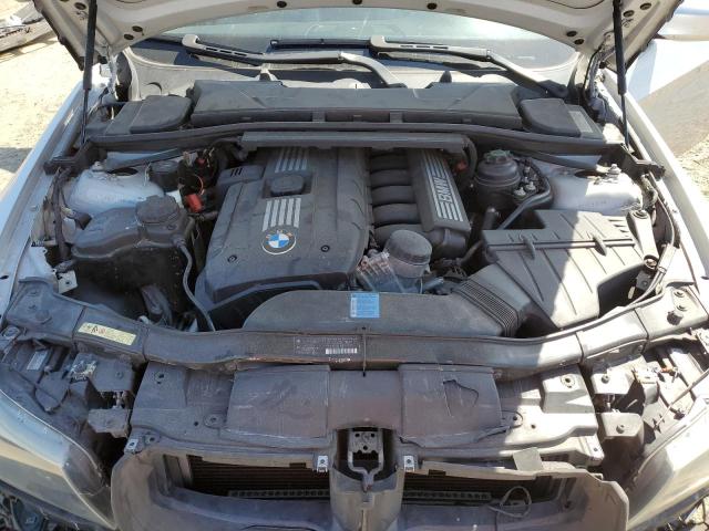 WBAPH77559NM46711 - 2009 BMW 328I I GRAY photo 11