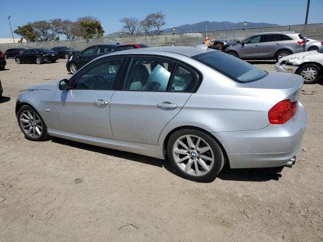 WBAPH77559NM46711 - 2009 BMW 328I I GRAY photo 2
