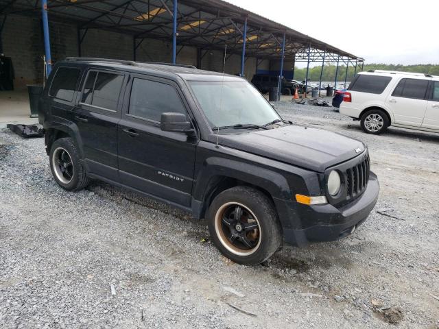 1C4NJPFB4DD255902 - 2013 JEEP PATRIOT LATITUDE BLACK photo 4