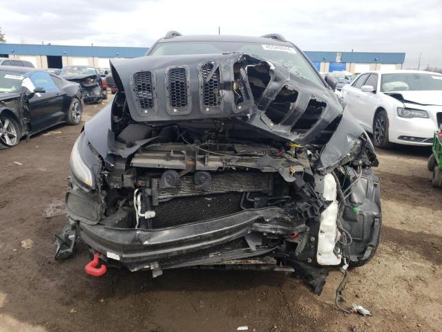 1C4PJMBS4GW134275 - 2016 JEEP CHEROKEE TRAILHAWK შავი ფოტო 5