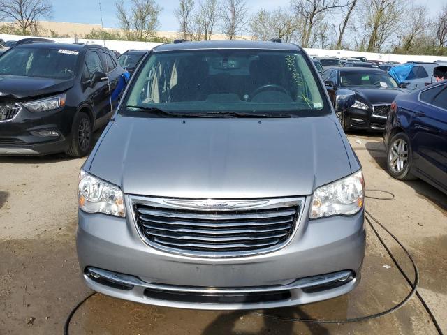 2C4RC1CG5ER225587 - 2014 CHRYSLER TOWN & COU TOURING L SILVER photo 5