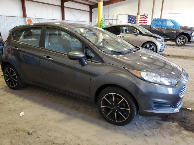 3FADP4EJ0JM141712 - 2018 FORD FIESTA SE GRAY photo 4