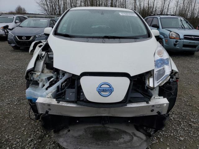 1N4AZ0CP2FC318640 - 2015 NISSAN LEAF S WHITE photo 5