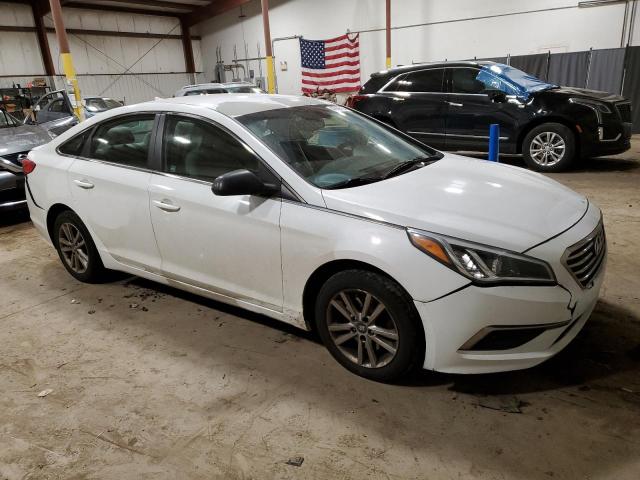 5NPE24AF4GH354952 - 2016 HYUNDAI SONATA SE WHITE photo 4