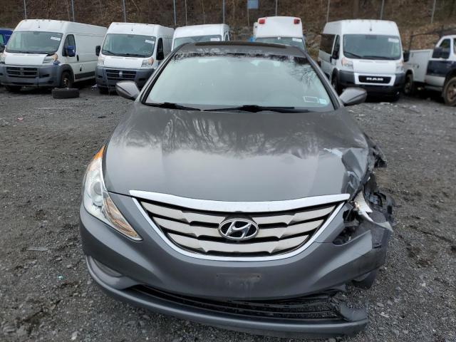 5NPEC4AC1DH560437 - 2013 HYUNDAI SONATA SE GRAY photo 5