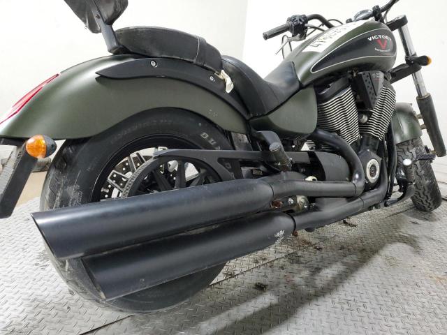 5VPLB36N6G3046583 - 2016 VICTORY MOTORCYCLES GUNNER Yaşıl foto 13