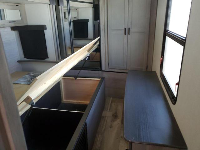 4YDT3282XMB454141 - 2021 KEYSTONE OUTBACK WHITE photo 5