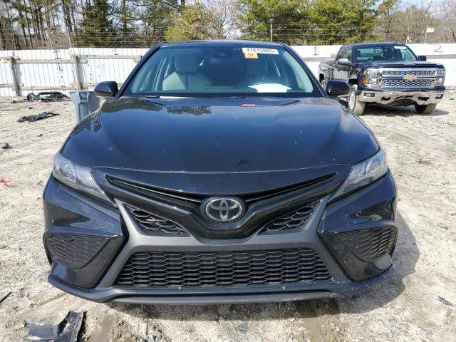 4T1G11AK1RU240578 - 2024 TOYOTA CAMRY SE NIGHT SHADE BLACK photo 5