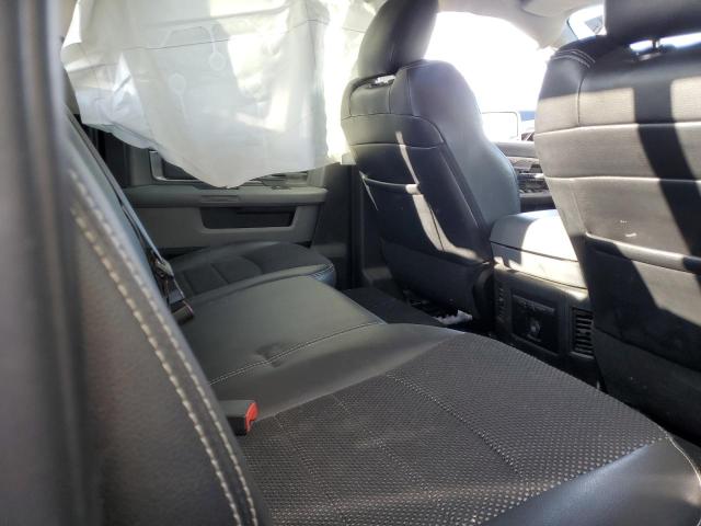 3C63RRHL6JG319400 - 2018 RAM 3500 SLT WHITE photo 10