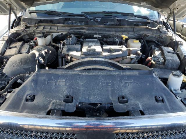 3C63RRHL6JG319400 - 2018 RAM 3500 SLT WHITE photo 11