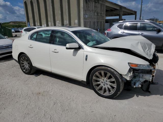 1LNHM94R29G631837 - 2009 LINCOLN MKS WHITE photo 4