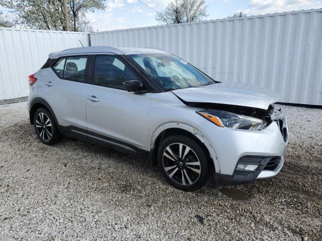 3N1CP5DV9LL515665 - 2020 NISSAN KICKS SR SILVER photo 4