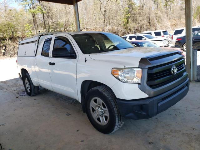 5TFRM5F14GX097097 - 2016 TOYOTA TUNDRA DOUBLE CAB SR/SR5 WHITE photo 4