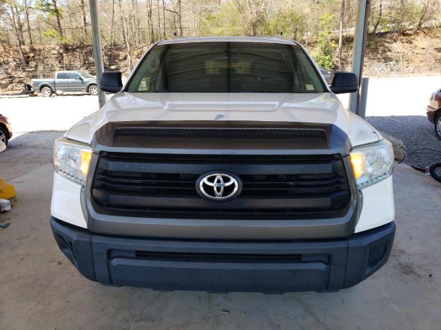 5TFRM5F14GX097097 - 2016 TOYOTA TUNDRA DOUBLE CAB SR/SR5 WHITE photo 5