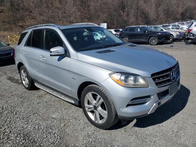 4JGDA5HB2CA031293 - 2012 MERCEDES-BENZ ML 350 4MATIC SILVER photo 4