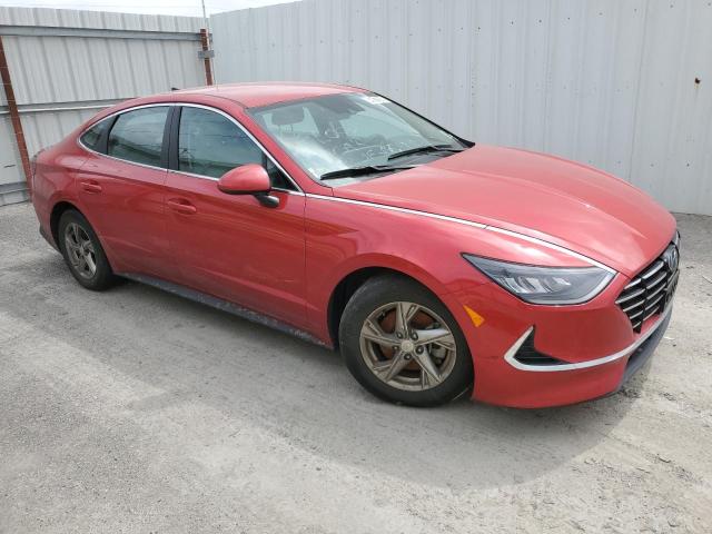 5NPEG4JA9MH114636 - 2021 HYUNDAI SONATA SE RED photo 4