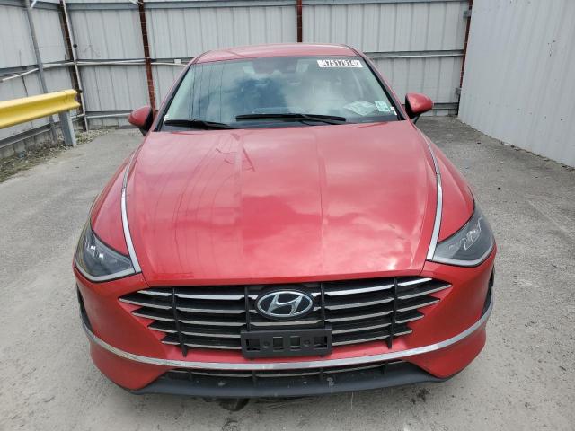 5NPEG4JA9MH114636 - 2021 HYUNDAI SONATA SE RED photo 5