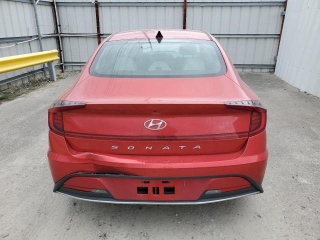 5NPEG4JA9MH114636 - 2021 HYUNDAI SONATA SE RED photo 6