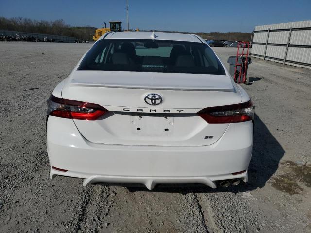 4T1S11AKXRU860176 - 2024 TOYOTA CAMRY SE NIGHT SHADE WHITE photo 6