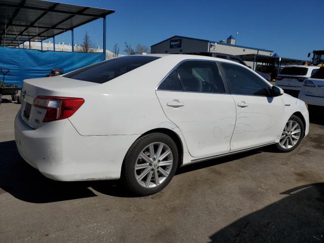 4T1BD1FK2CU011912 - 2012 TOYOTA CAMRY HYBRID WHITE photo 3