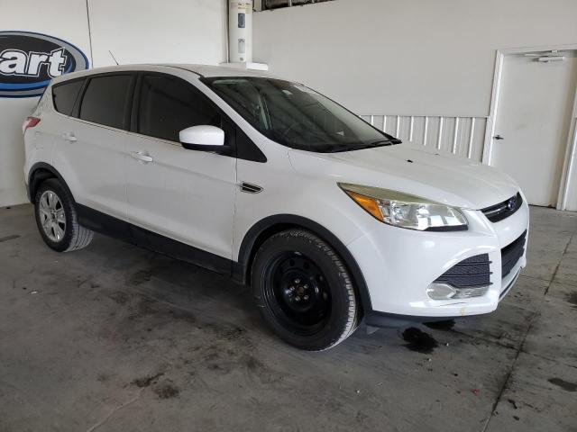 1FMCU0GX8EUE12022 - 2014 FORD ESCAPE SE WHITE photo 4