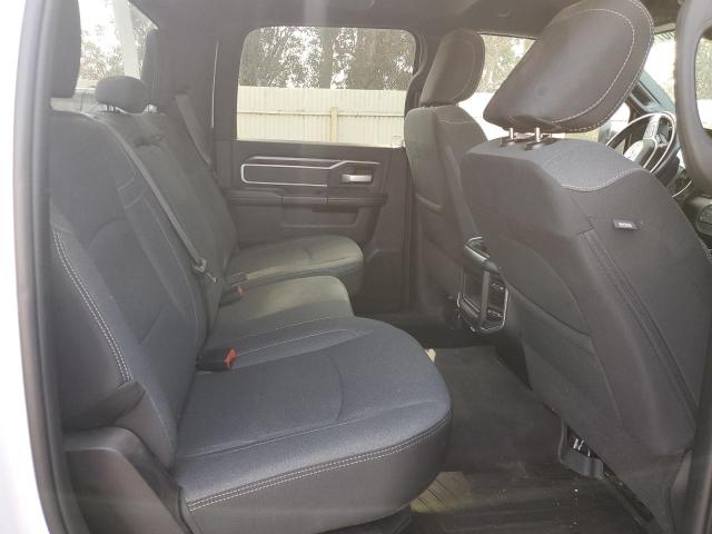 3C6UR5JLXNG217594 - 2022 RAM 2500 BIG HORN/LONE STAR WHITE photo 10