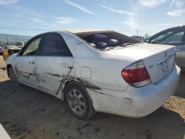 4T1BF30K76U624286 - 2006 TOYOTA CAMRY LE WHITE photo 2