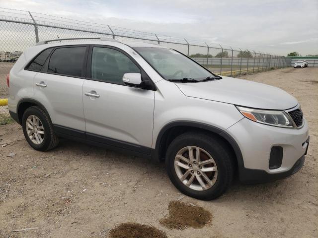 5XYKT4A72FG621648 - 2015 KIA SORENTO LX SILVER photo 4