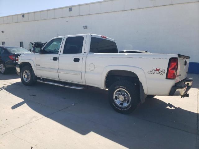 1GCGK23U34F202594 - 2004 CHEVROLET SILVERADO K2500 WHITE photo 2