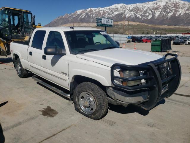 1GCGK23U34F202594 - 2004 CHEVROLET SILVERADO K2500 WHITE photo 4