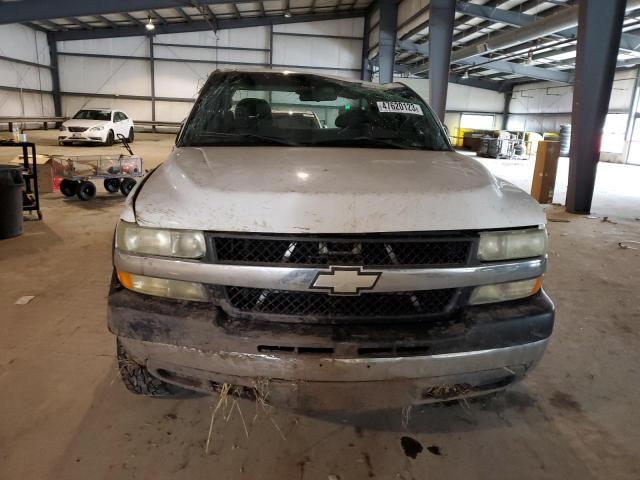 1GCHC29U32E295435 - 2002 CHEVROLET SILVERADO C2500 HEAVY DUTY WHITE photo 5