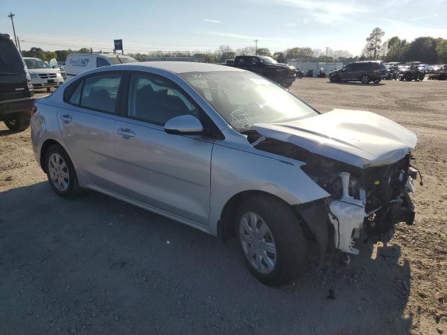 3KPA24AD7ME394939 - 2021 KIA RIO LX SILVER photo 4