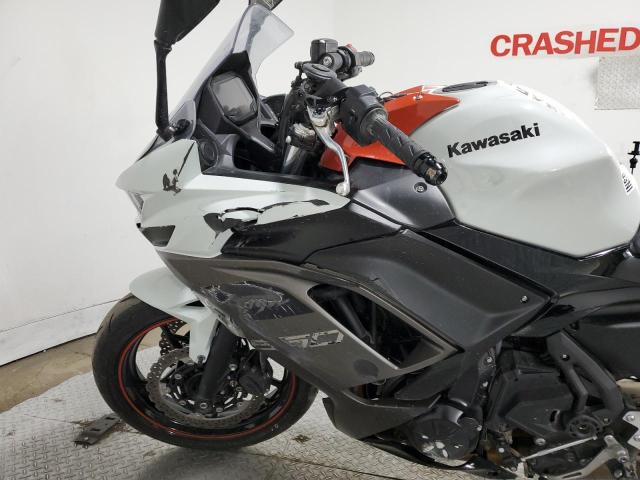 ML5EXER14PDA88853 - 2023 KAWASAKI EX650 R TWO TONE photo 9