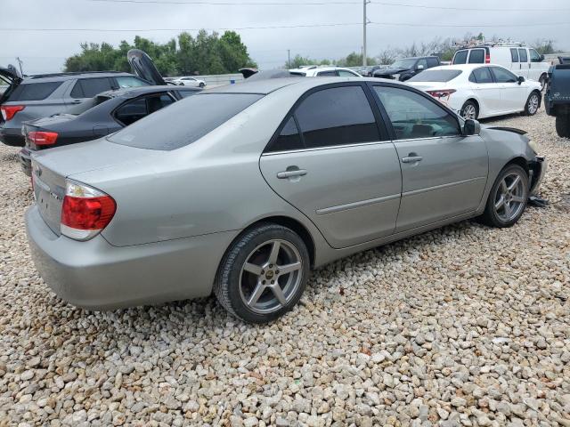 4T1BE32KX5U989768 - 2005 TOYOTA CAMRY LE SILVER photo 3