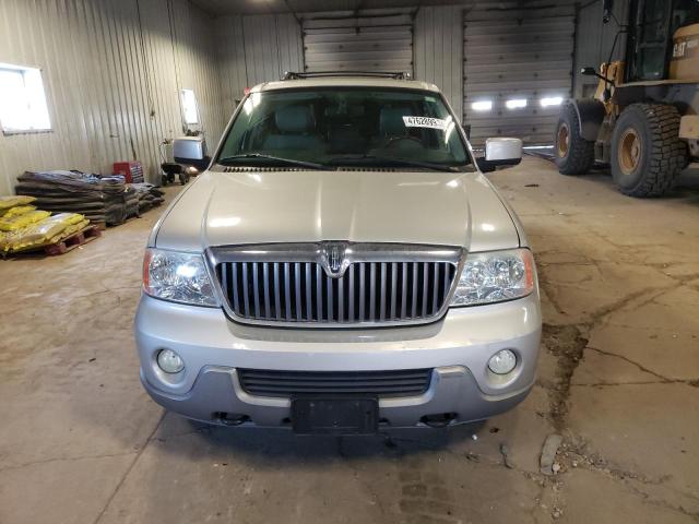 5LMFU28R24LJ40903 - 2004 LINCOLN NAVIGATOR ვერცხლისფერი ფოტო 5