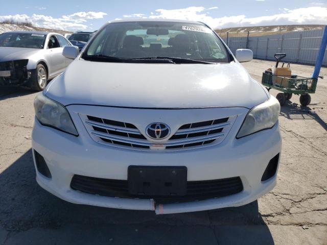 5YFBU4EE4DP076860 - 2013 TOYOTA COROLLA BASE WHITE photo 5