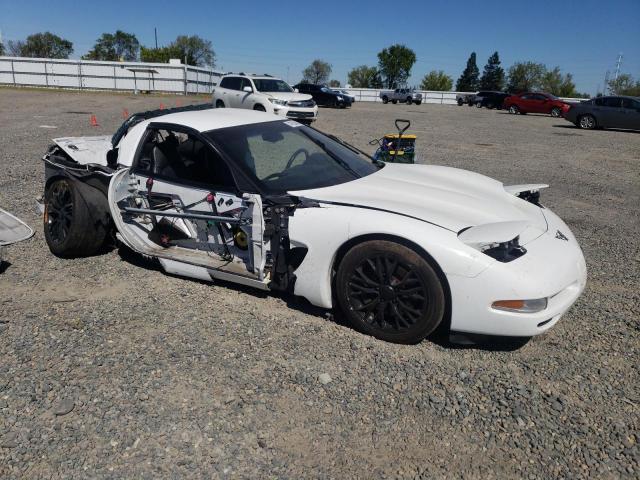 1G1YY22G5W5111617 - 1998 CHEVROLET CORVETTE WHITE photo 4