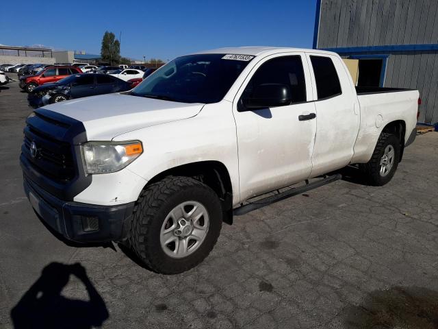 5TFRM5F1XEX082469 - 2014 TOYOTA TUNDRA DOUBLE CAB SR/SR5 WHITE photo 1