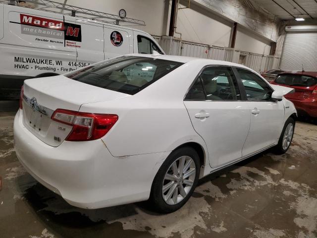 4T1BD1FK6CU057145 - 2012 TOYOTA CAMRY HYBRID WHITE photo 3