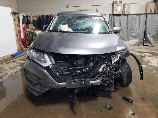 KNMAT2MV5JP573188 - 2018 NISSAN ROGUE S GRAY photo 5