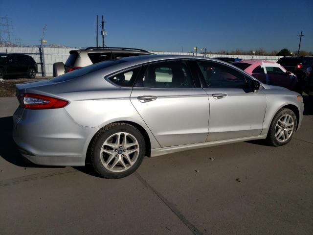 3FA6P0HD9FR256083 - 2015 FORD FUSION SE SILVER photo 3