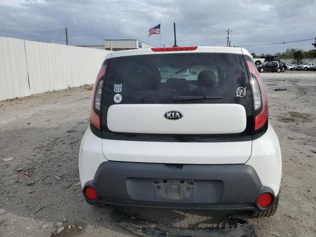 KNDJP3A57F7147976 - 2015 KIA SOUL + WHITE photo 6