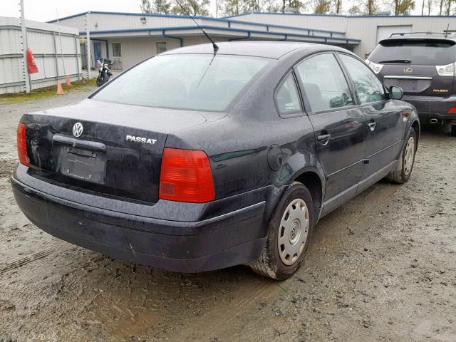 WVWMA63B1XE175305 - 1999 VOLKSWAGEN PASSAT GLS  photo 4